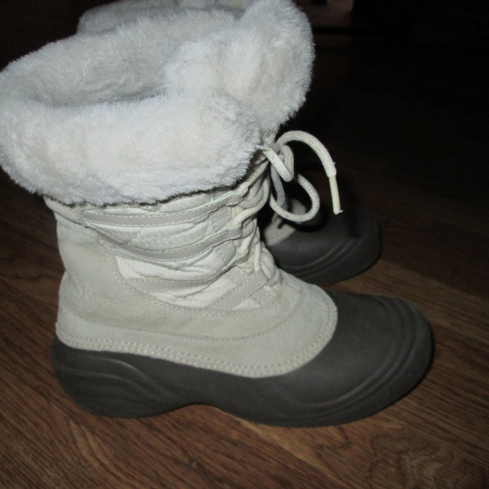 Columbia BL 1519 -105 Sierra Summette Techlite Insulated Waterproof Boots Sz 8